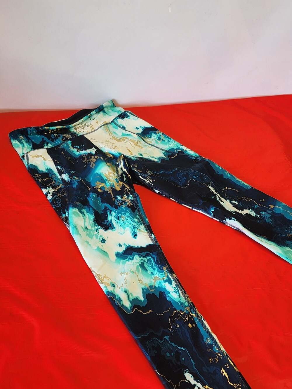 Old Navy Active PowerSoft Side-Pocket Marble Leggings